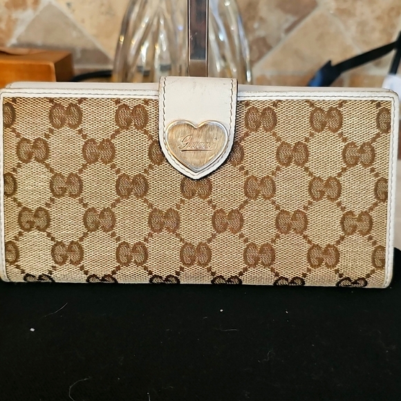 Gucci Handbags - Vintage Gucci Wallet with Heart Detail